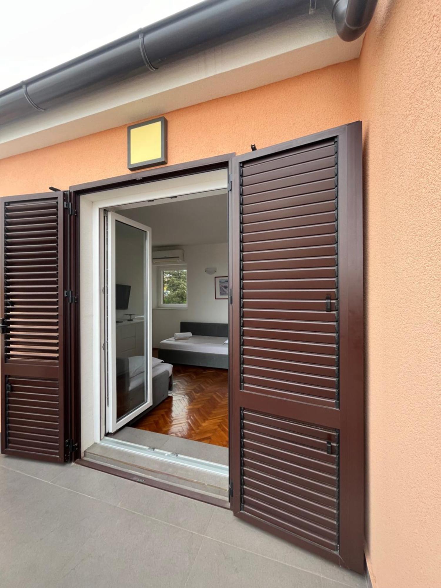Falcon Mali Lošinj Exterior foto